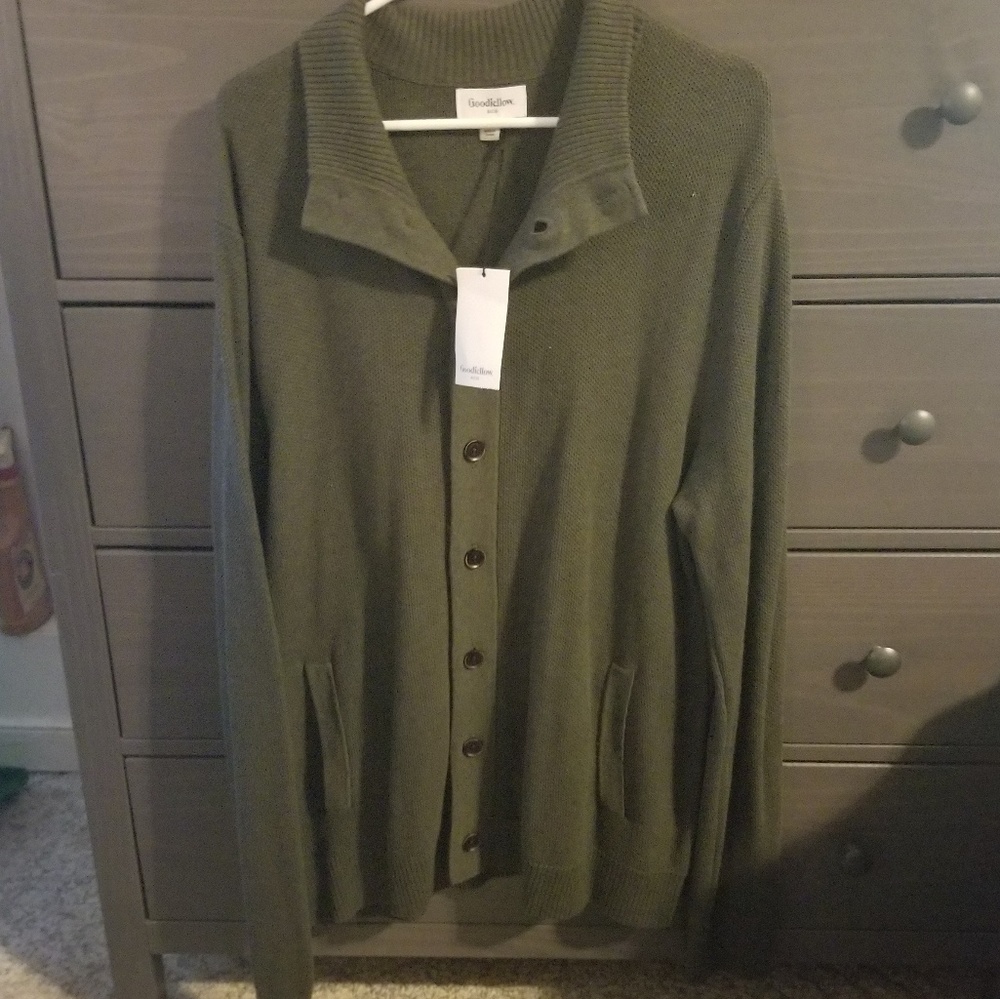 Brand new Goodfellow button down sweater